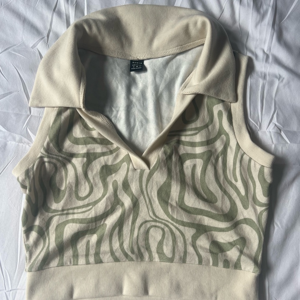 Groovy sleeveless shirt worn once.